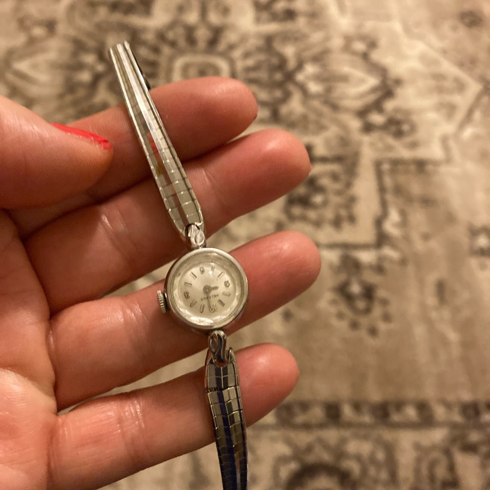 Vintage ladies wind up watch